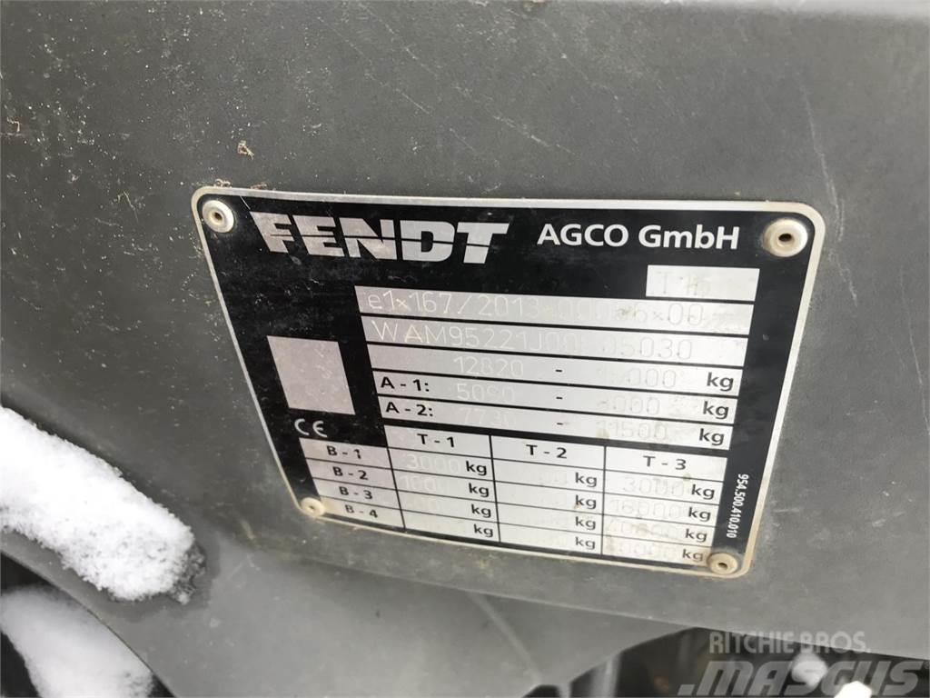 Fendt 933 Vario Tractors