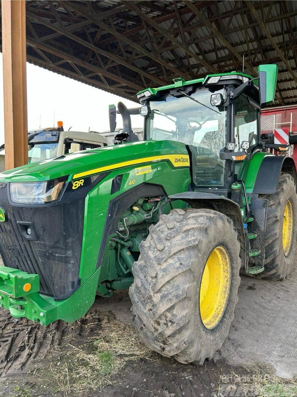 John Deere 8R410 e23 Tractors