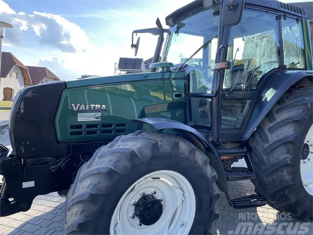 Valtra 6850 HiTech Tractors