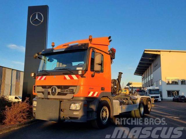 Mercedes-Benz Actros 2541 L 6x2 Kran Hiab 111 B-3 Funk Winter Hook lift trucks