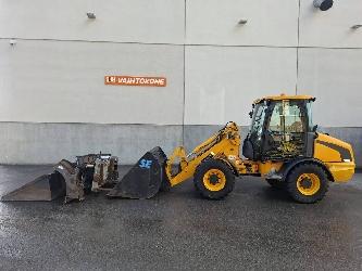 JCB 406