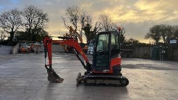 Kubota U 27-4