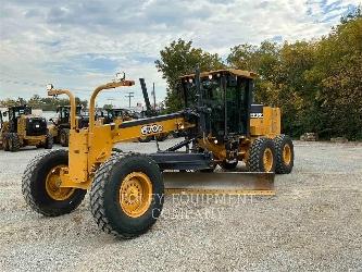 John Deere 670