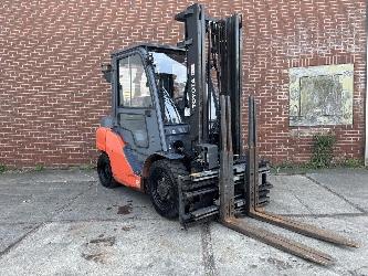 Toyota 40- 8FD40N