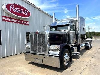 Peterbilt 389