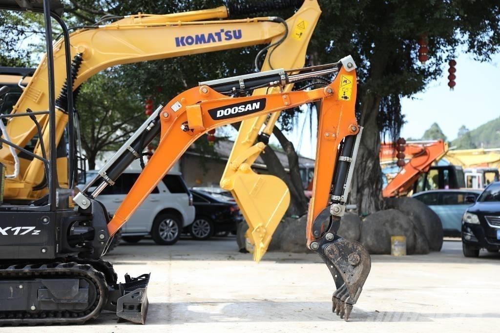 Doosan DX 17 Excavatoare pe șenile
