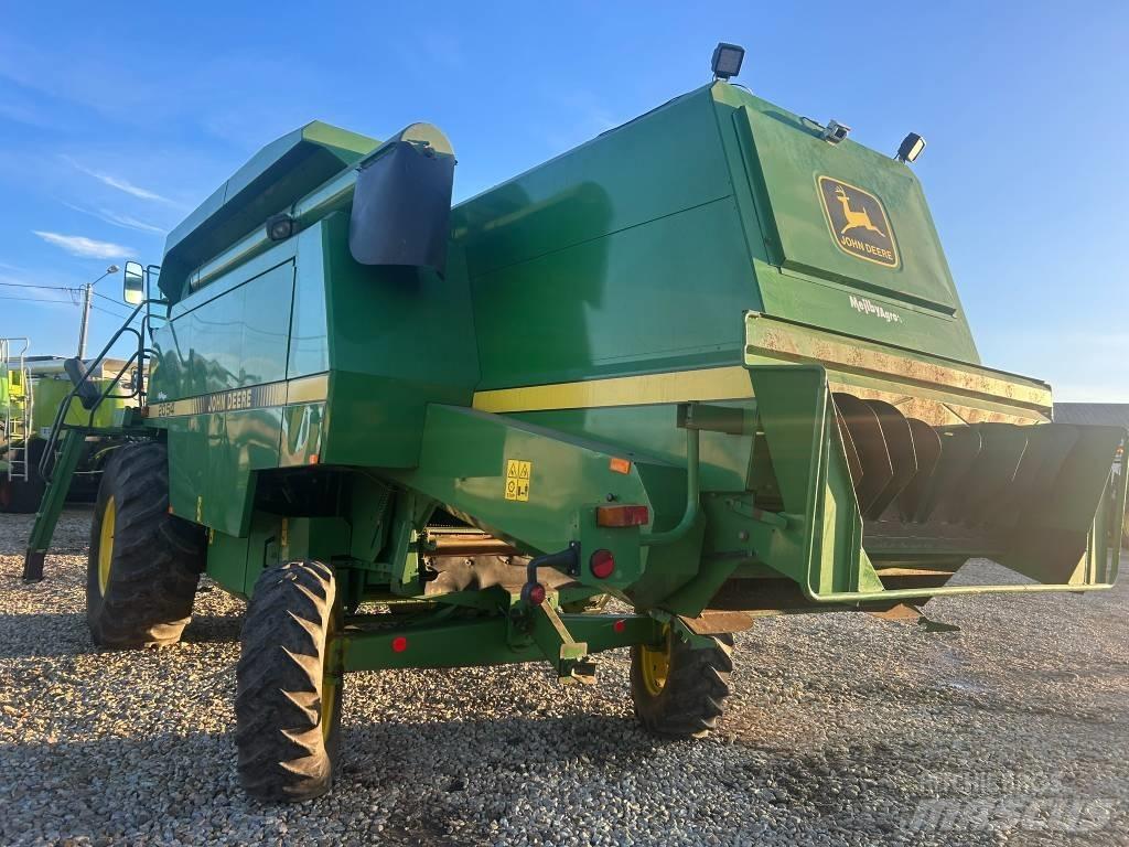 John Deere 2054 Combine de secerat