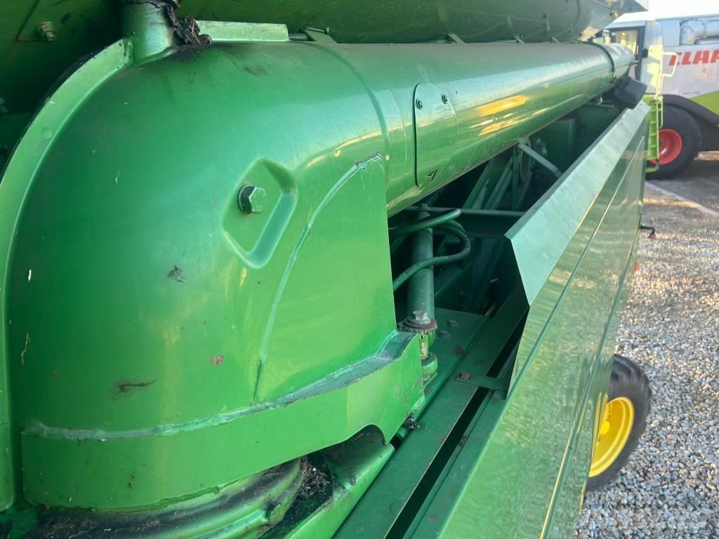 John Deere 2054 Combine de secerat