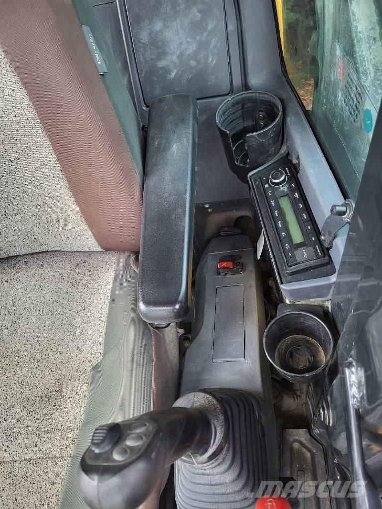 Komatsu PC88MR-11 Excavatoare 7t - 12t