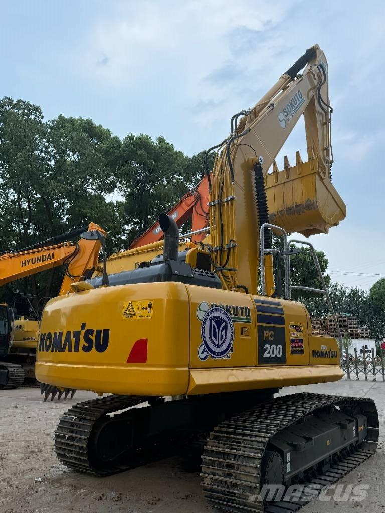 Komatsu PC 200-8 Excavatoare 7t - 12t