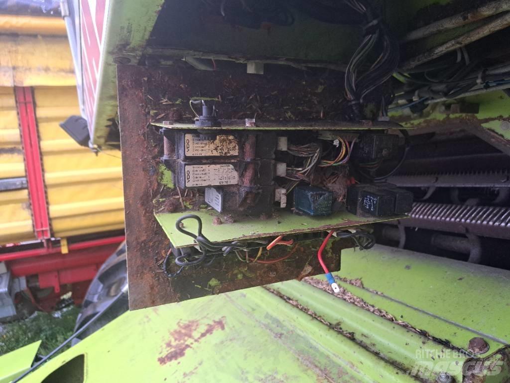 CLAAS Dominator 68 Combine de secerat