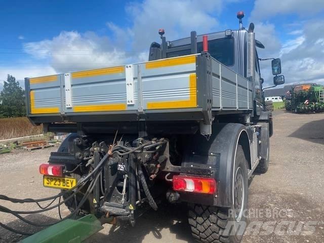 Unimog U435 Autobasculanta