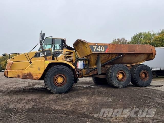 CAT 740 Transportoare articulate