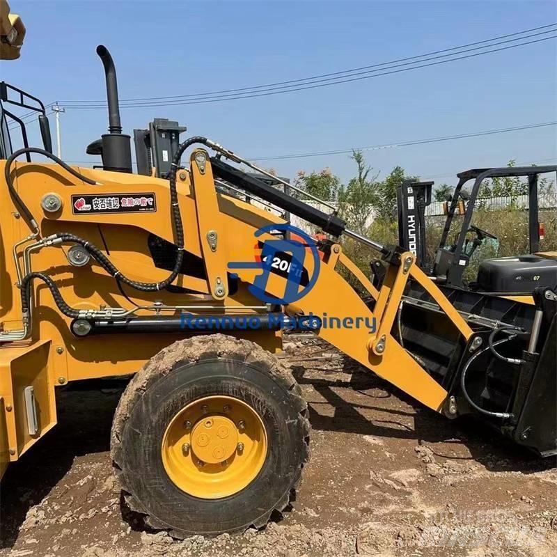 CAT 420F Incarcator pe pneuri