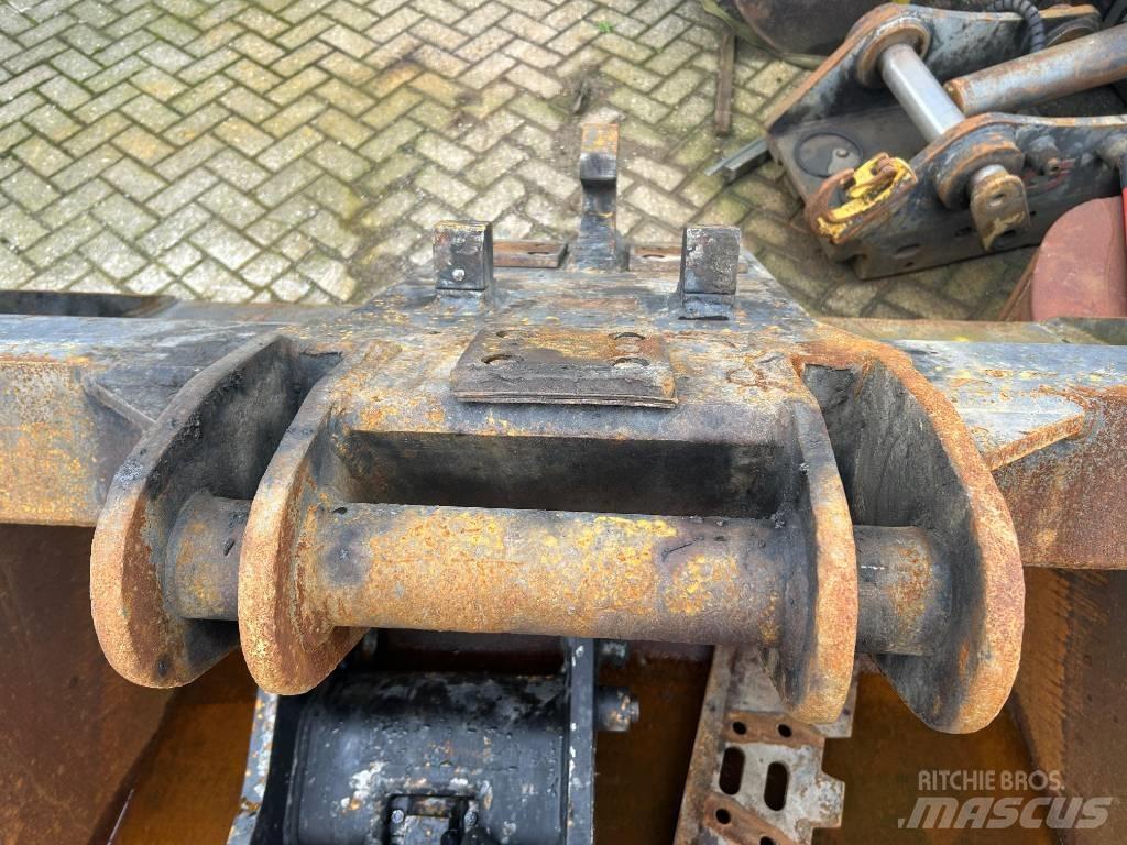 Engcon EC 233 Rotatoare