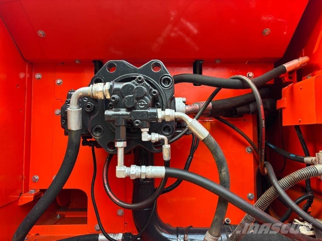 Doosan DX300LC-9C Excavatoare pe șenile
