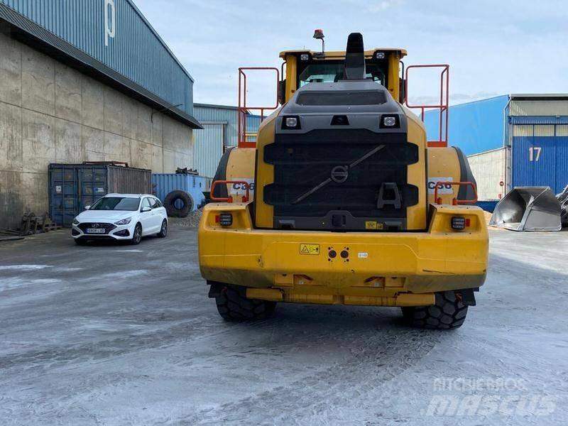 Volvo L 180 H-Ref.20 Incarcator pe pneuri