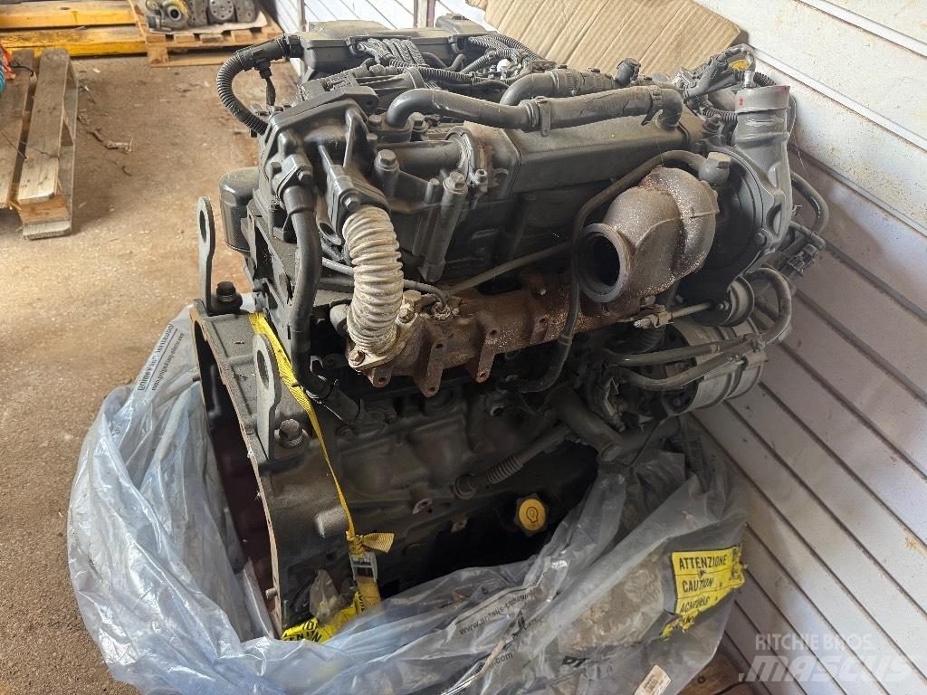  Motor FPT F5HFL413B Motoare