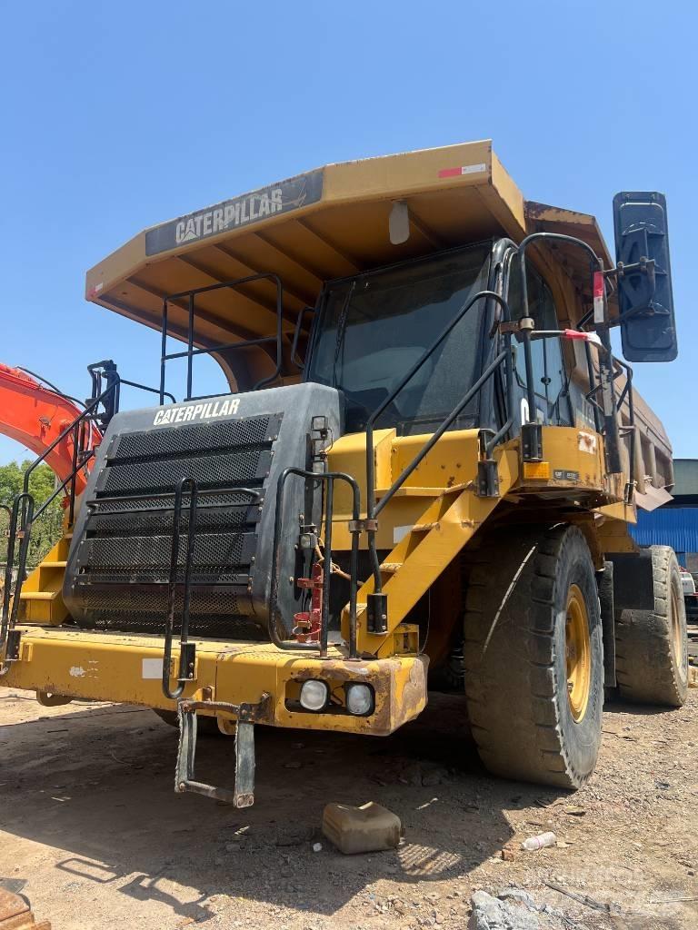 CAT 773F Camioane cu basculante rigide