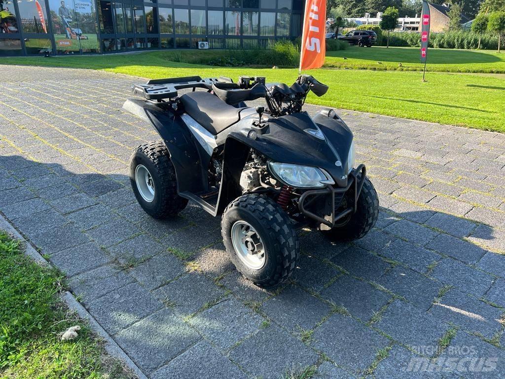 Sym UA18A Vehicule de teren