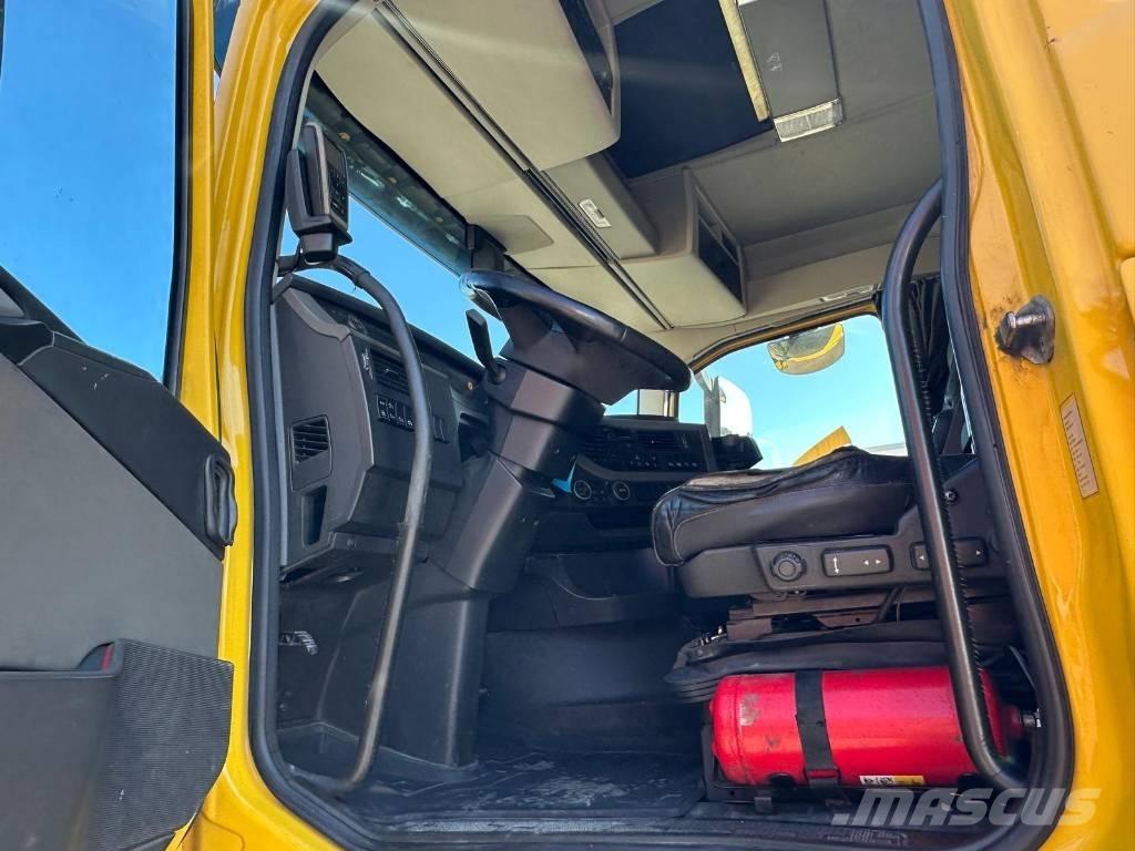 Volvo FH 6X2 6525 Camion cadru container