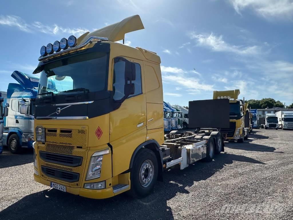 Volvo FH 6X2 6525 Camion cadru container