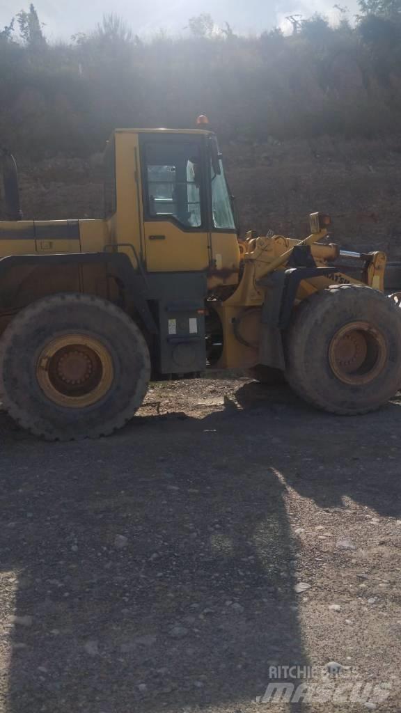Komatsu WA 380-3H Incarcator pe pneuri