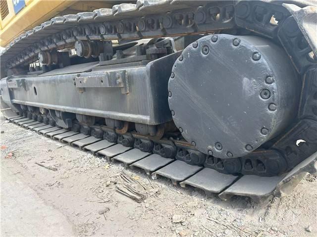 Komatsu PC 450 Excavatoare pe șenile
