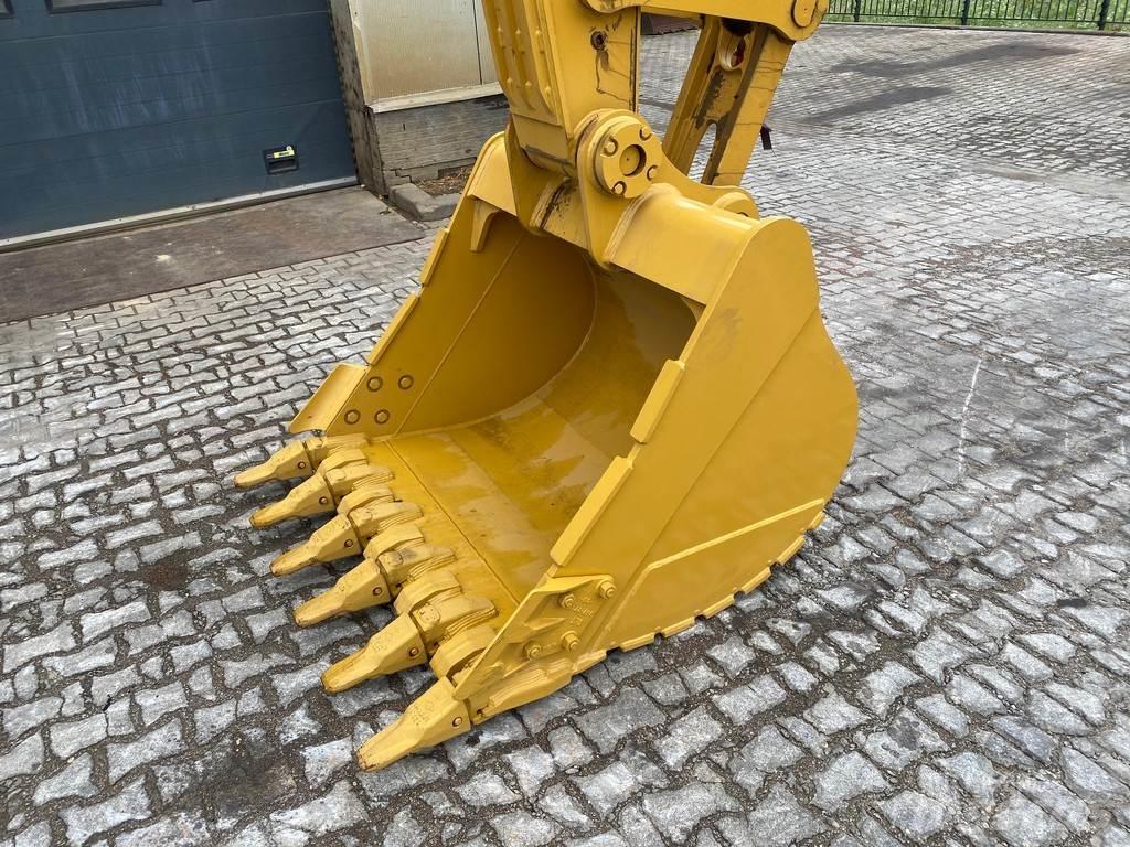 CAT 320D3 Excavatoare pe șenile
