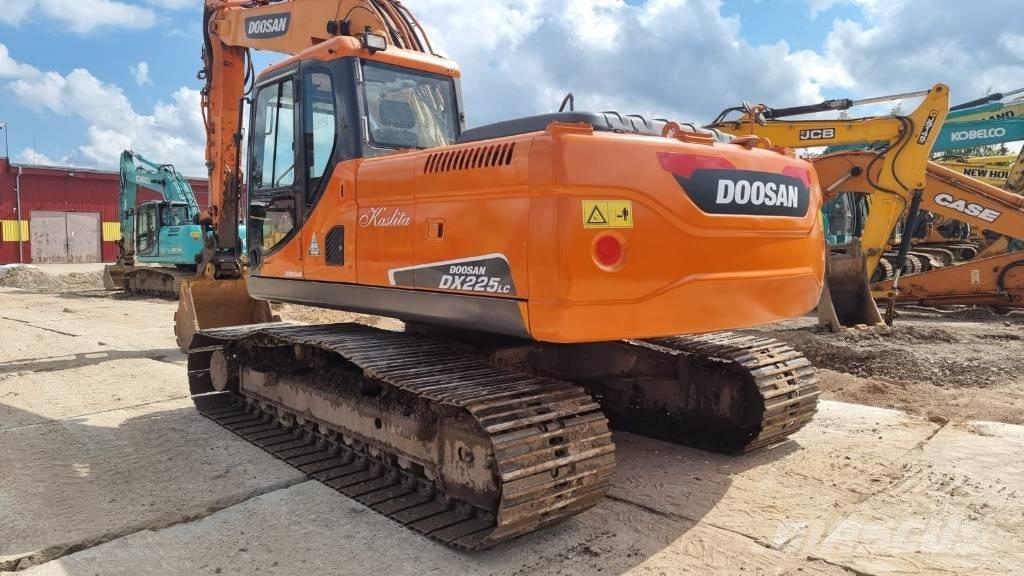Doosan DX 225 LC Excavatoare pe șenile
