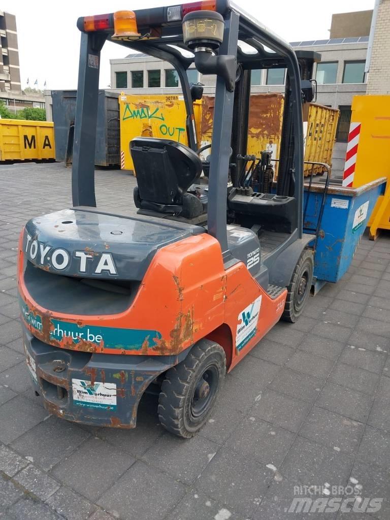 Toyota 8 FDF 25 Stivuitor diesel