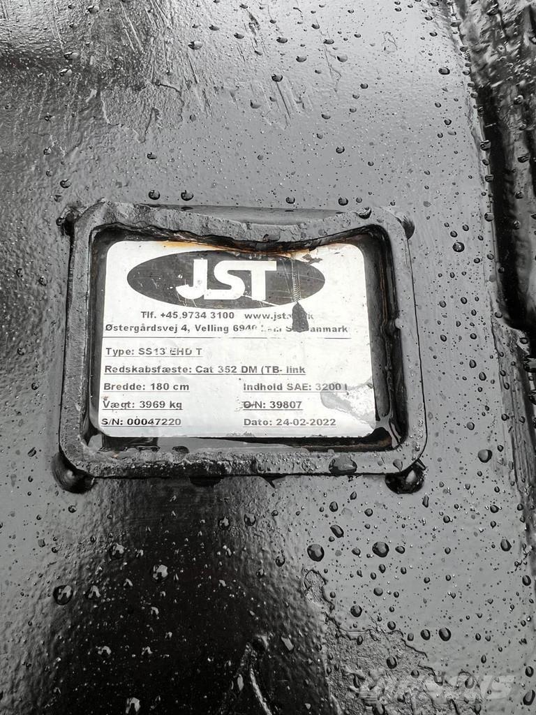 CAT 352-07 Excavatoare pe șenile
