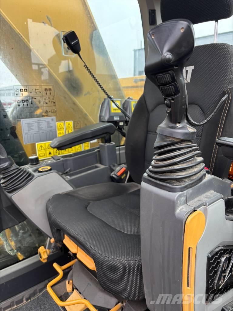 CAT 335 Excavatoare pe șenile
