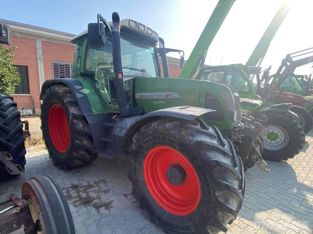 Fendt 716 Tractoare
