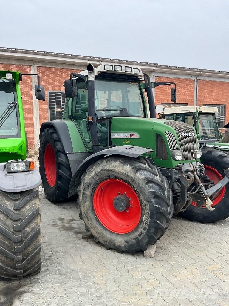 Fendt 716 Vario Tractoare