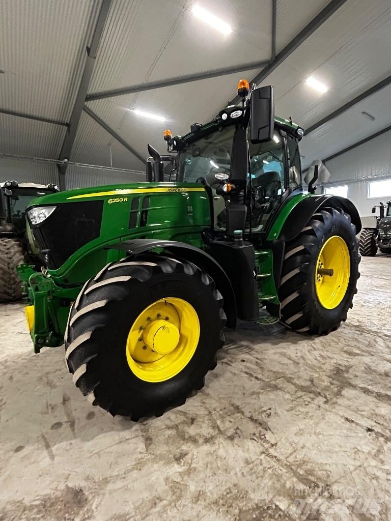 John Deere 6250r Tractoare