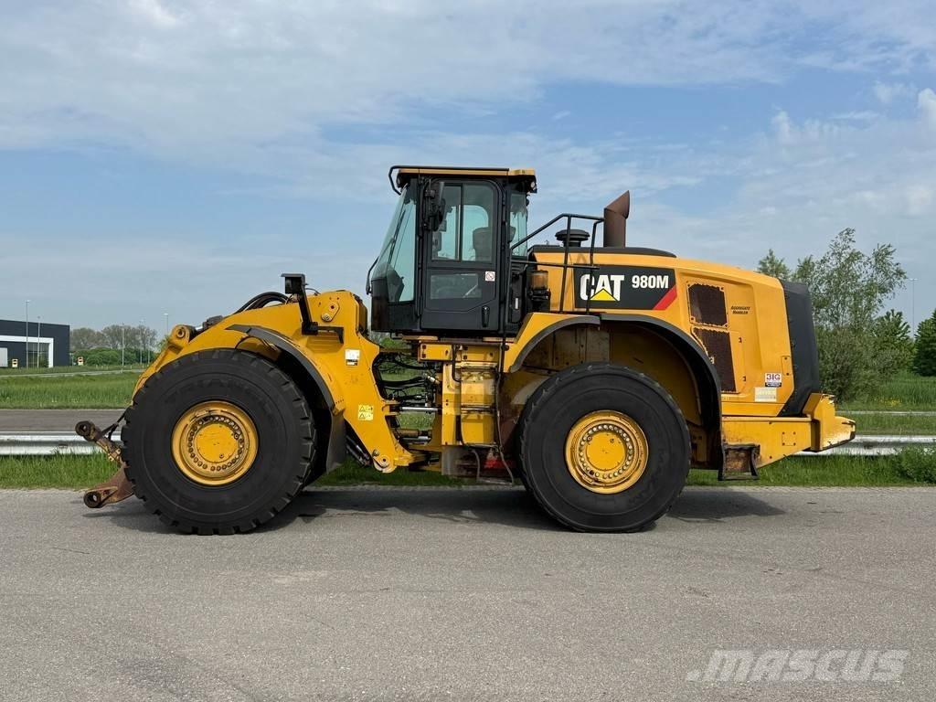 CAT 980M Incarcator pe pneuri