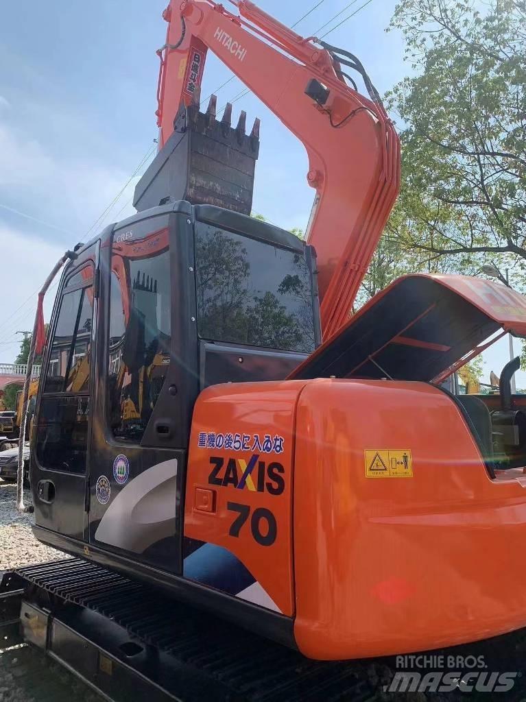 Hitachi ZX 70 Excavatoare pe șenile
