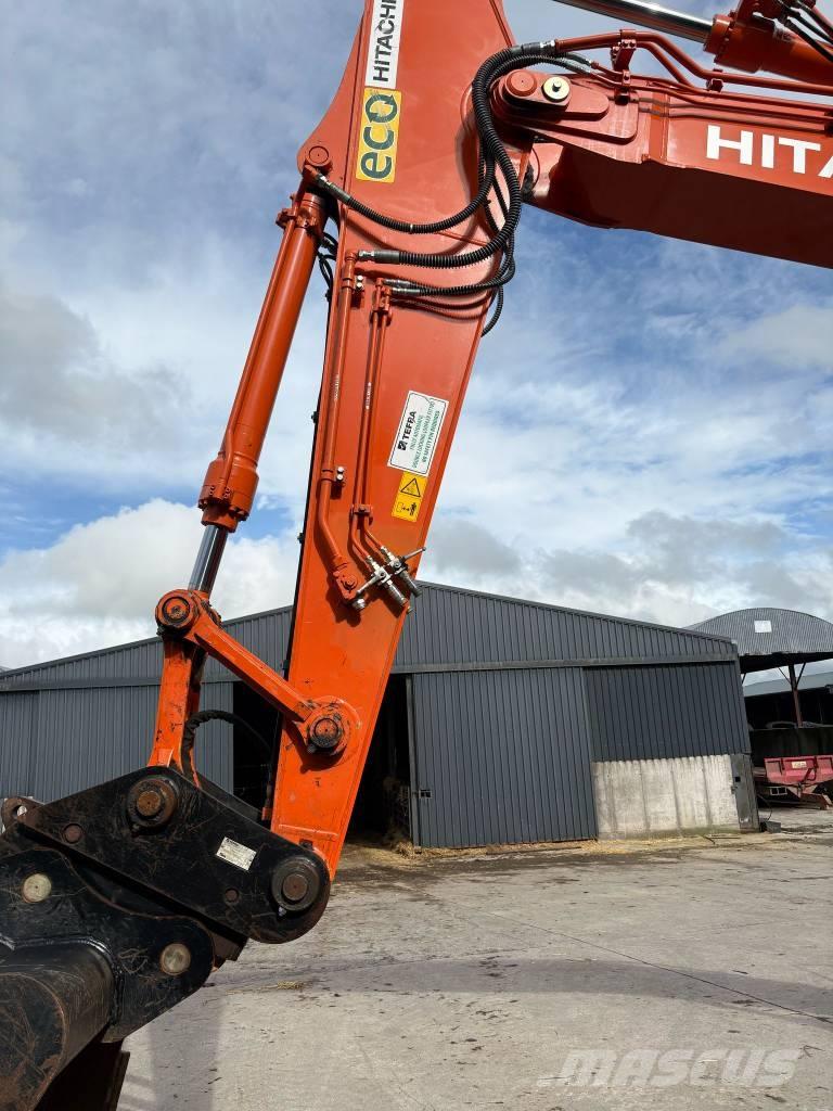 Hitachi 210LC Excavatoare pe șenile
