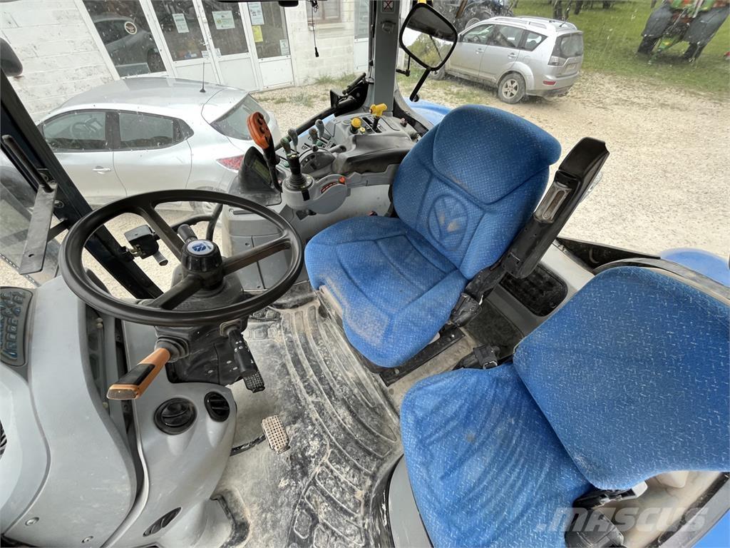 New Holland T6080 Tractoare