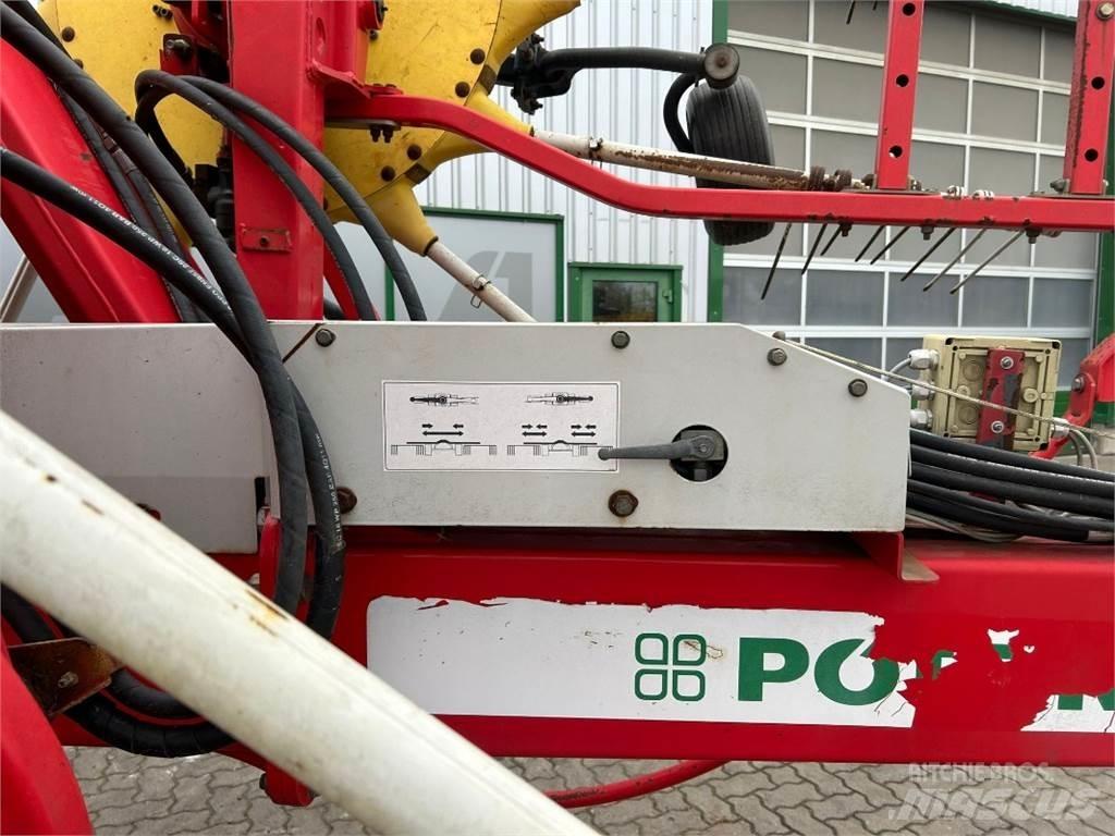 Pöttinger Top 1252 Utilaj de răvăşit fân