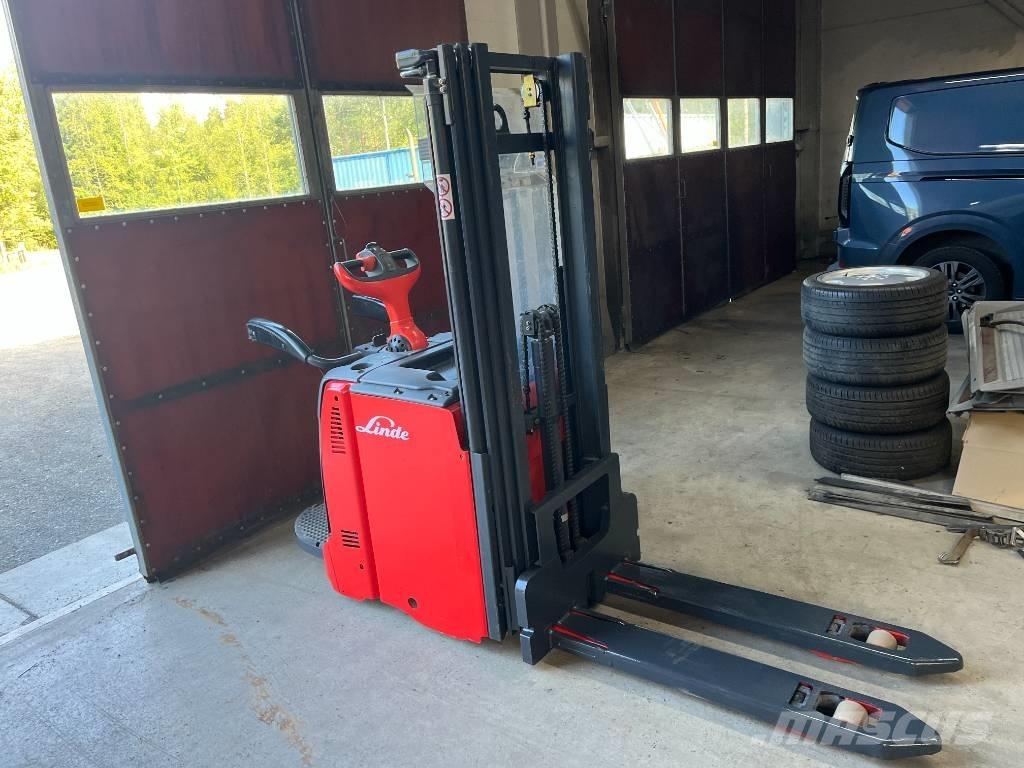 Linde D 14 AP Transpaleti autopropulsanti