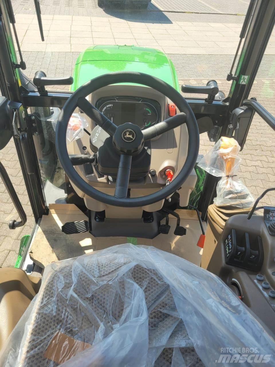 John Deere 5105GV Tractoare