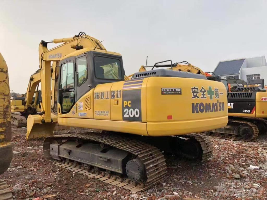 Komatsu 200-7 Excavatoare pe șenile

