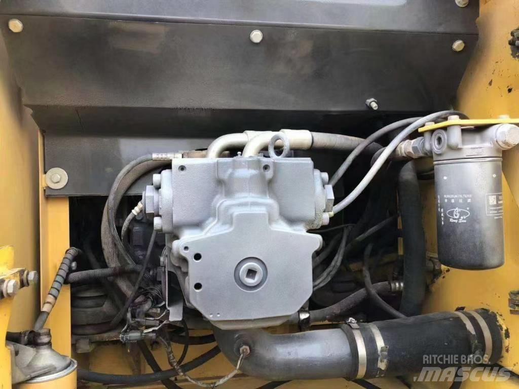 Komatsu 200-7 Excavatoare pe șenile
