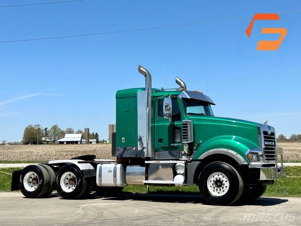 Mack TD713 Altele