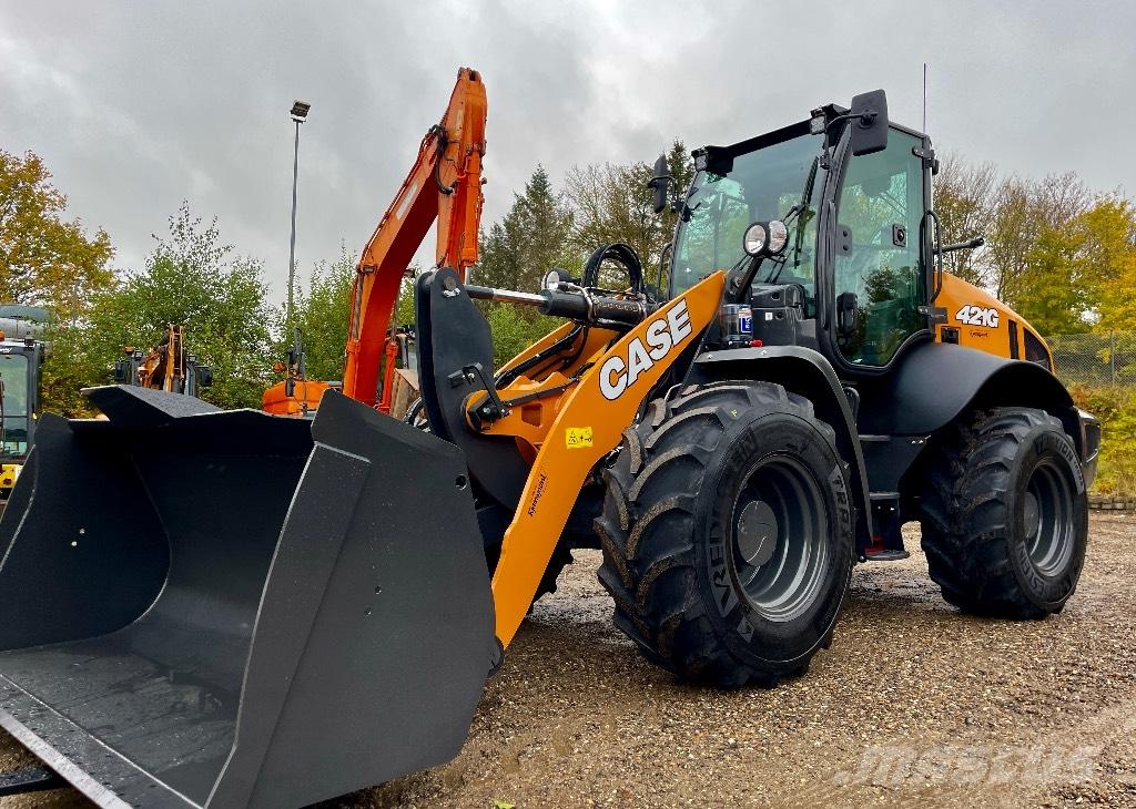 CASE 421 G Incarcator pe pneuri