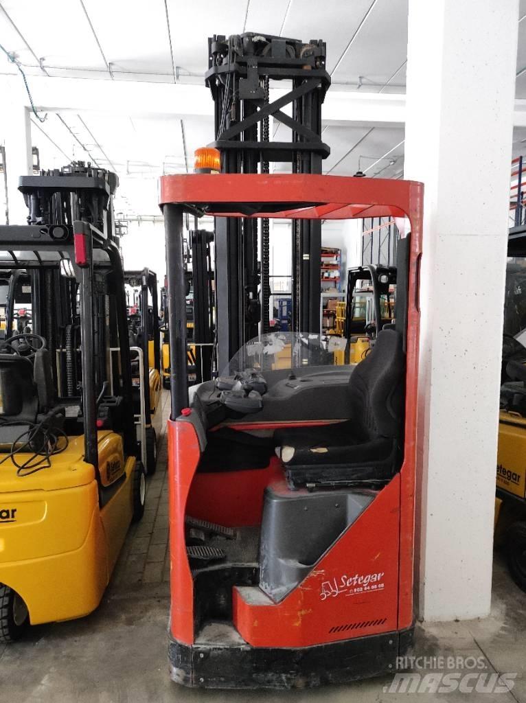 BT RR E 160 M Stivuitor cu catarg retractabil