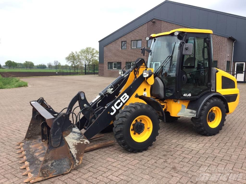 JCB 406 Incarcator pe pneuri