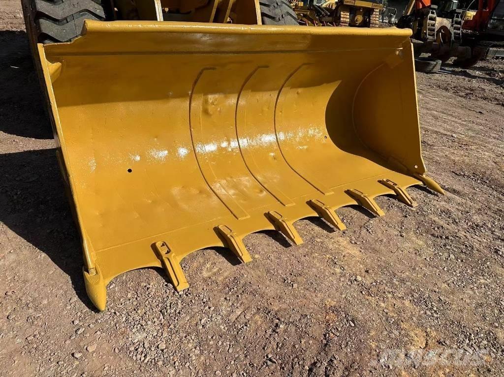 CAT 966H Incarcator pe pneuri